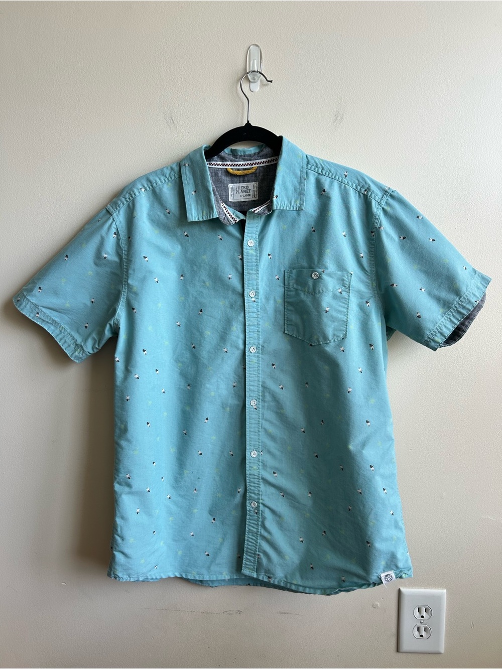 Free Planet Mens Light Blue Hula Girl Palm Short Sleeve Button Down Shirt XL